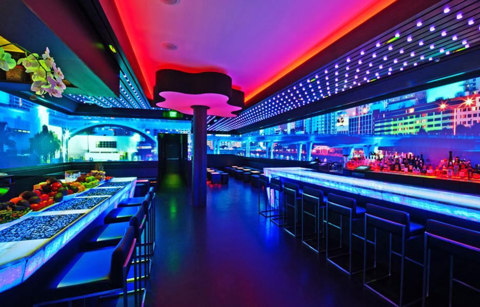 Haven color-changing bar detail